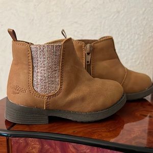 Oshkosh B’Gosh Baby/Toddler Boots Size 5 (Only Worn Once)